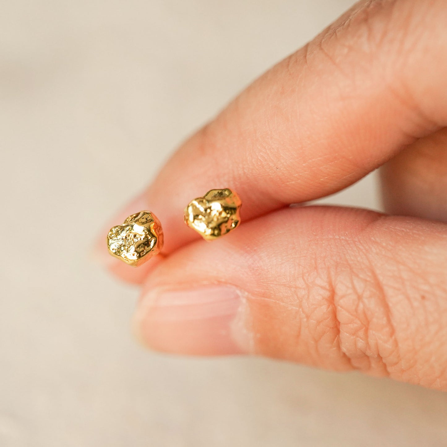 STONE EARRINGS
