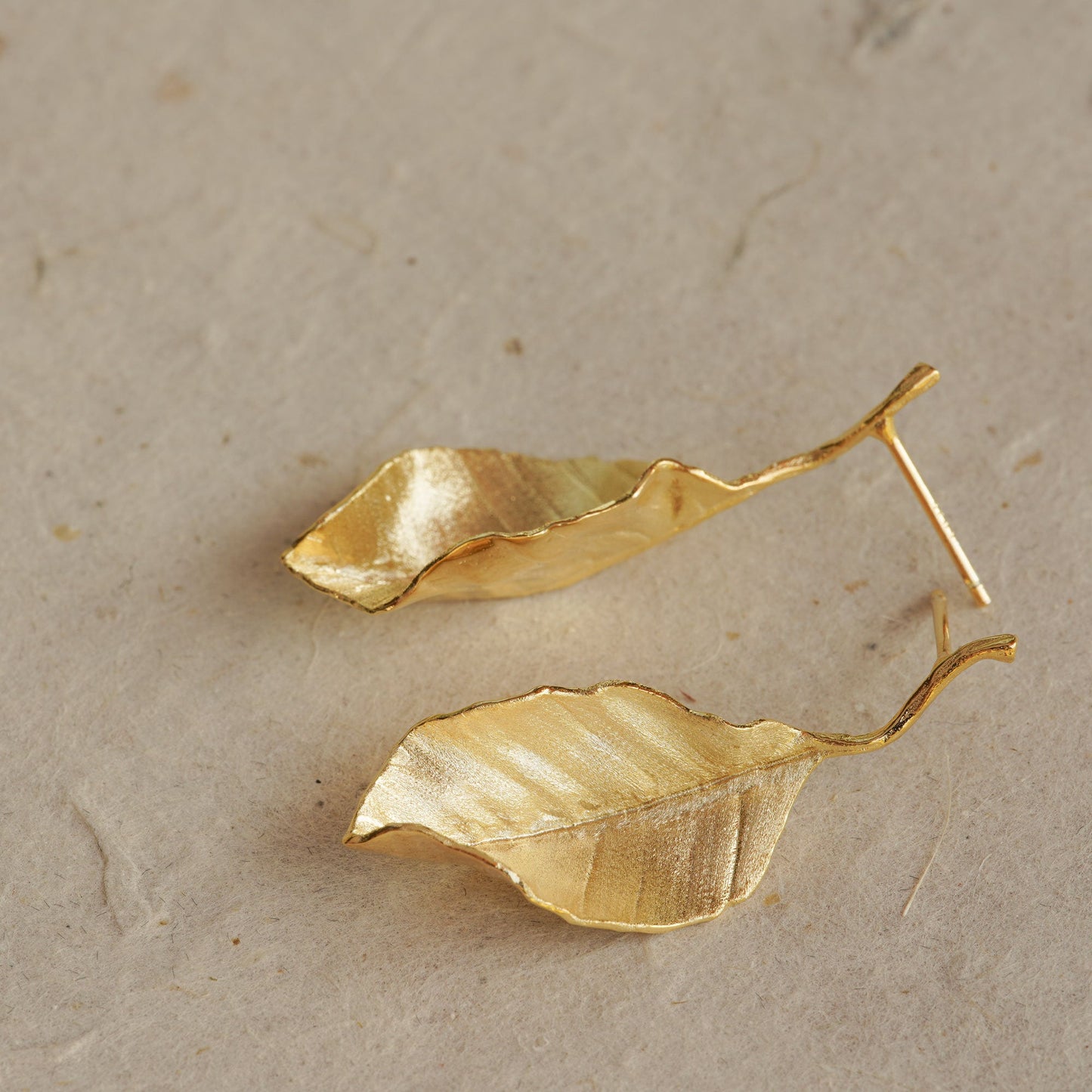 LEAF DROP EARRINGS