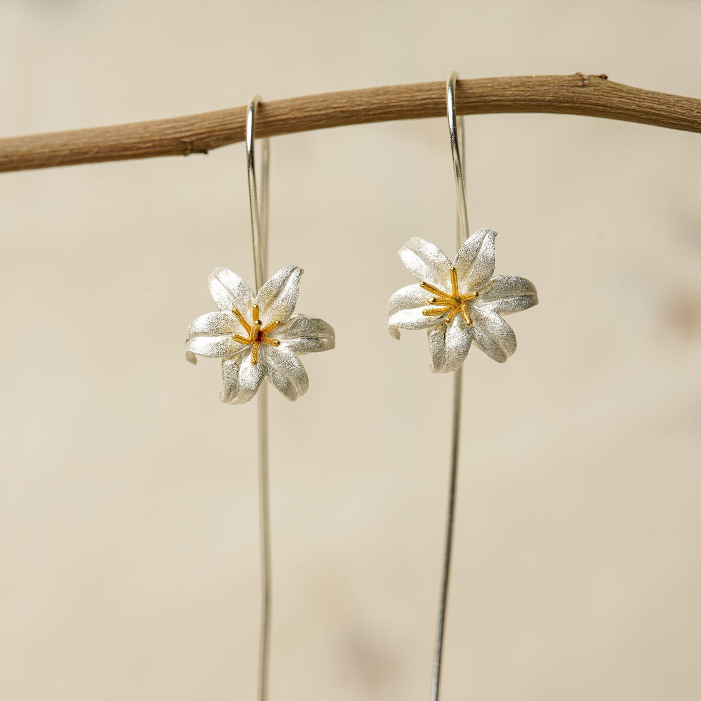 LILY EARRINGS