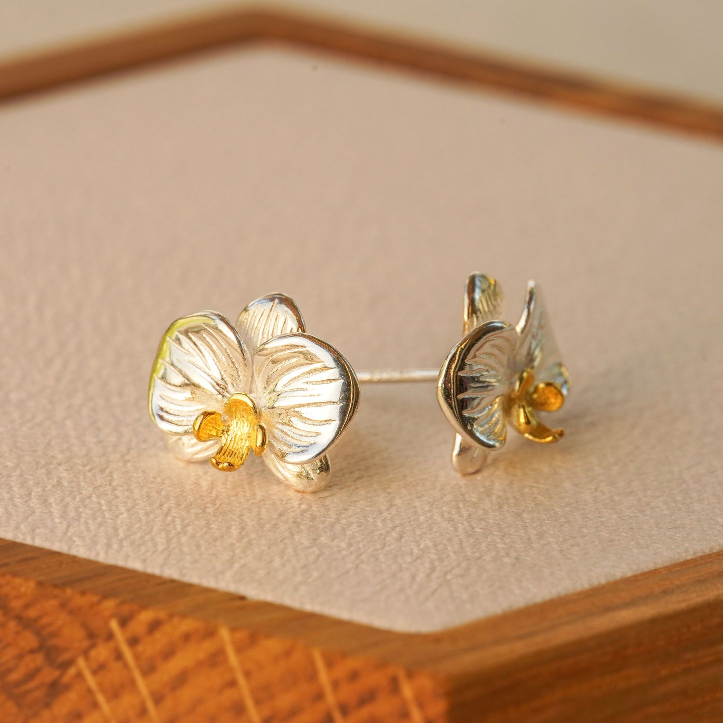 PHALAENOPSIS EARRINGS