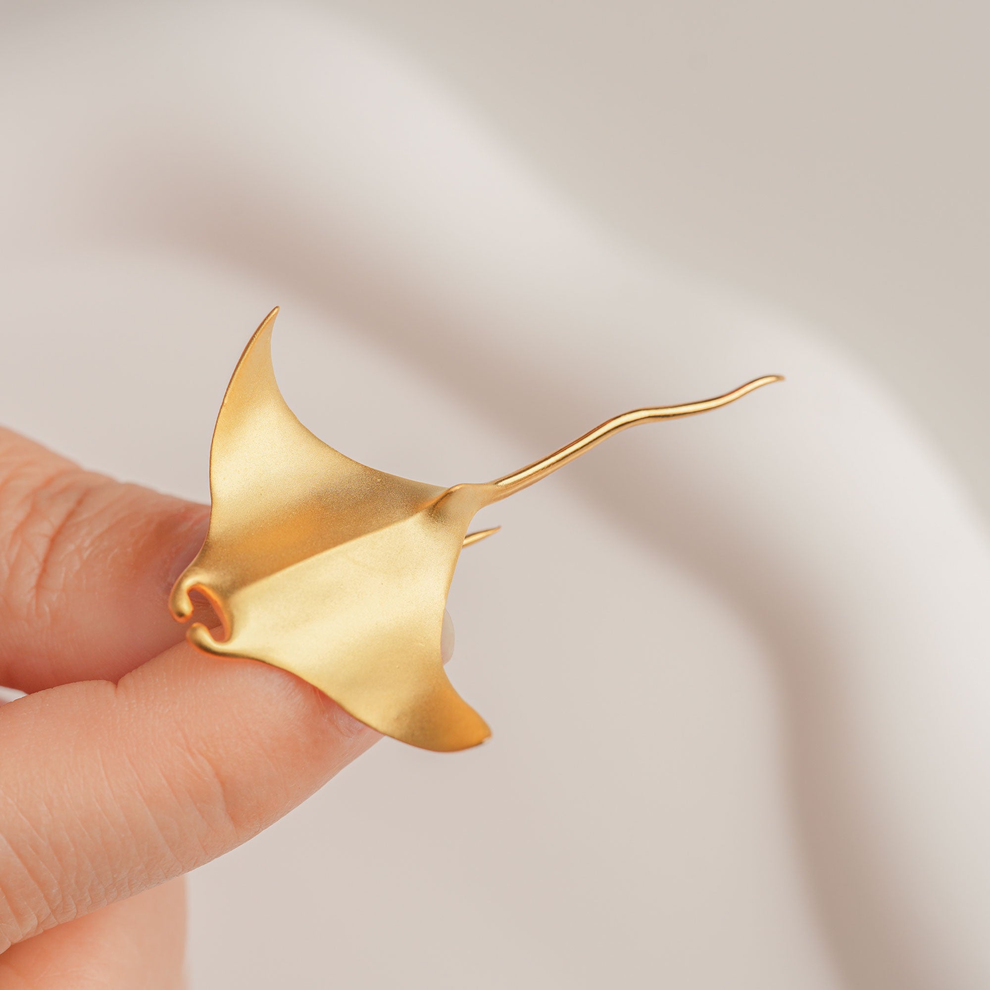 Eco friendly ocean jewelry inspired by manta rays