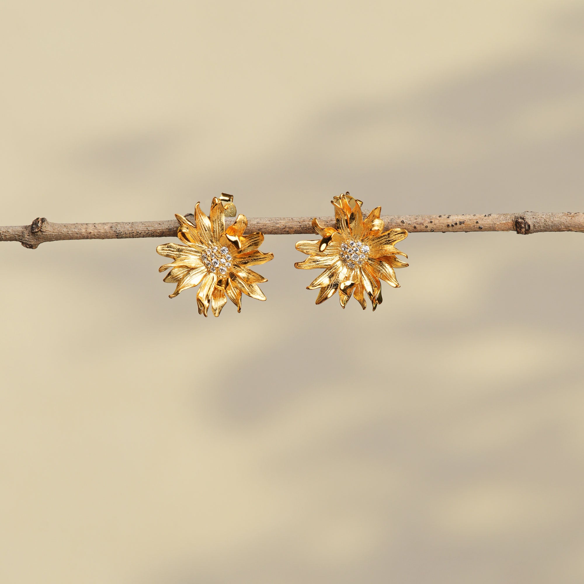 Gerbera daisy floral earrings product view