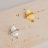 Manta ray brooch product view