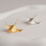 Manta ray brooch with ocean inspired design