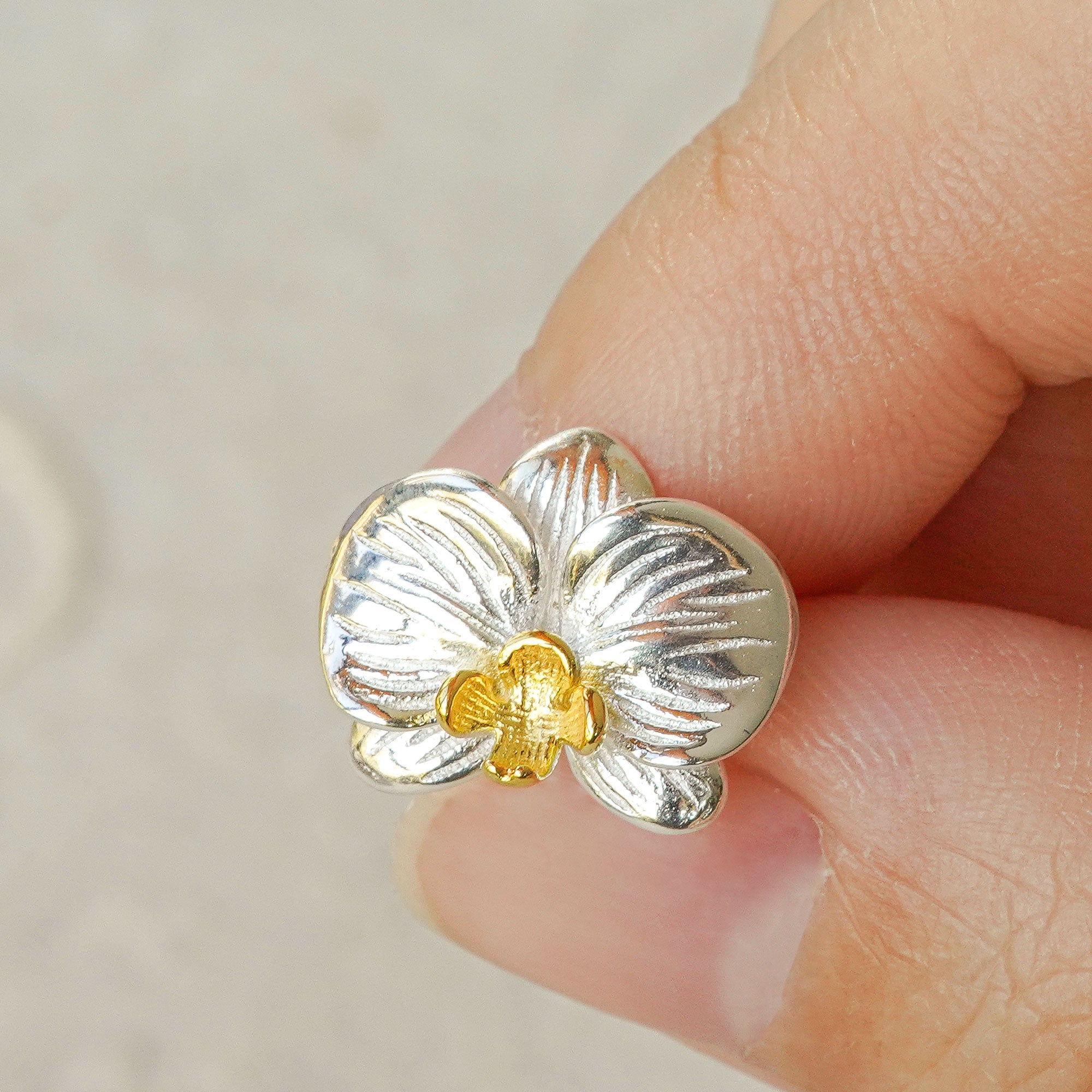 Phalaenopsis orchid ear studs product view