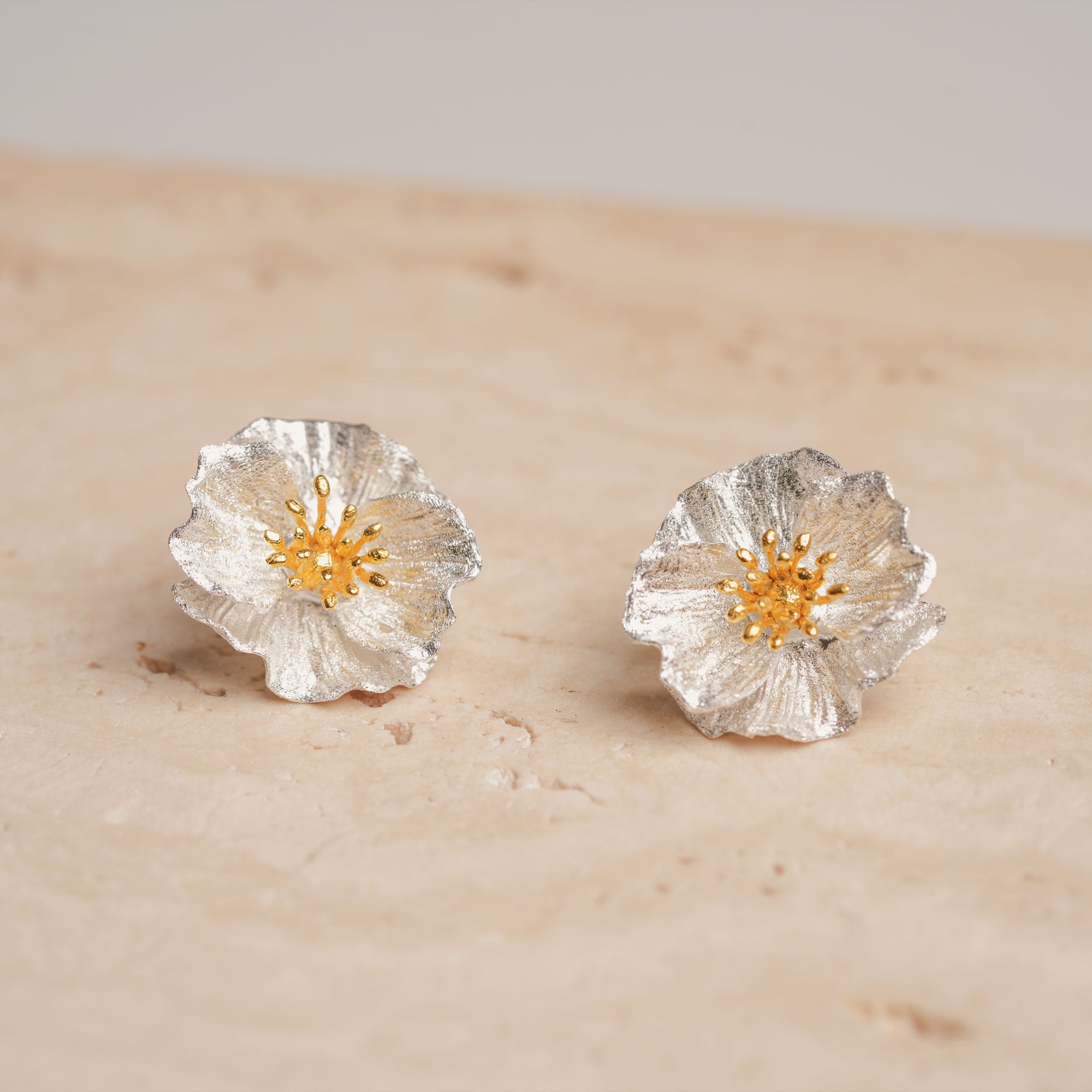 Poppy stud earrings