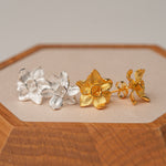Silver narcissus earrings