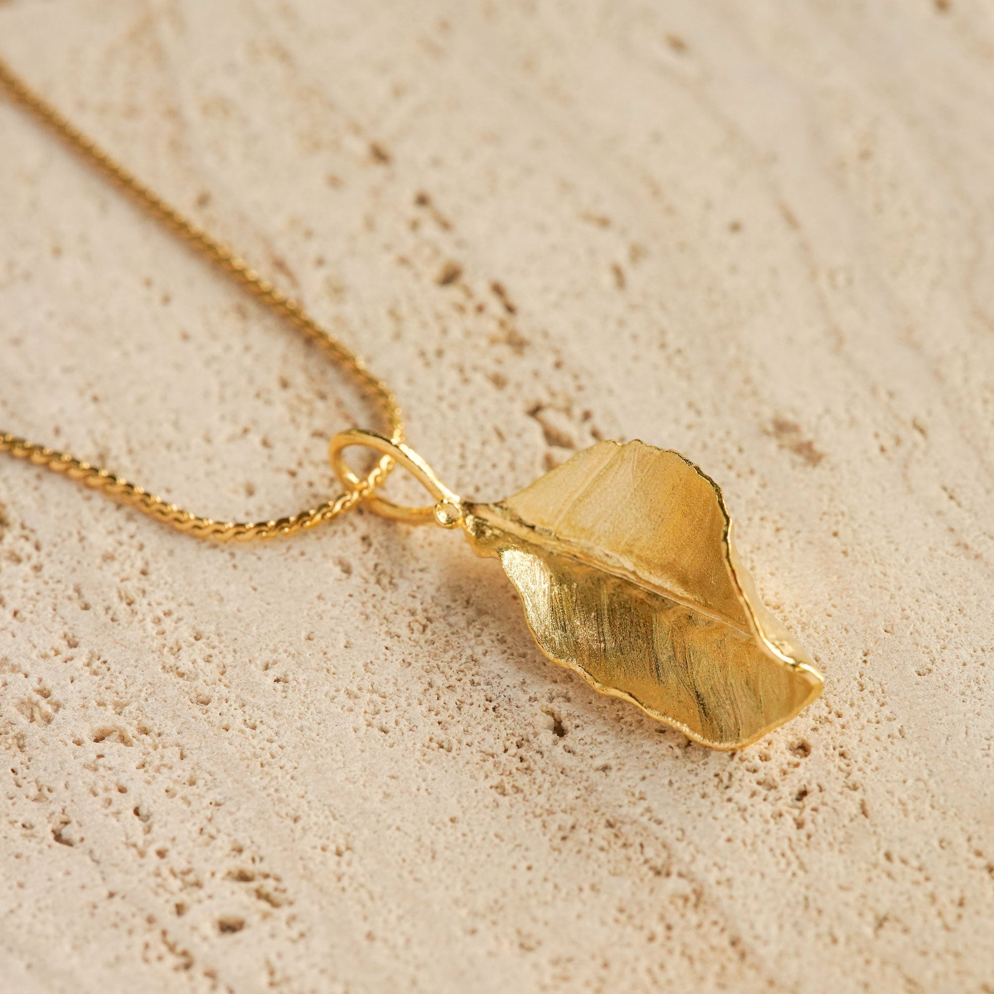 Adjustable chain leaf necklace product view