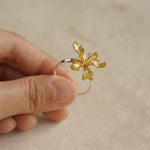 Close-up of iris floral ring showing flower details
