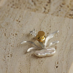 Daffodils brooch showing handmade pin details