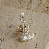 Daffodils flower brooch product view
