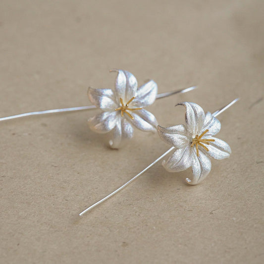 LILY DROP EARRING