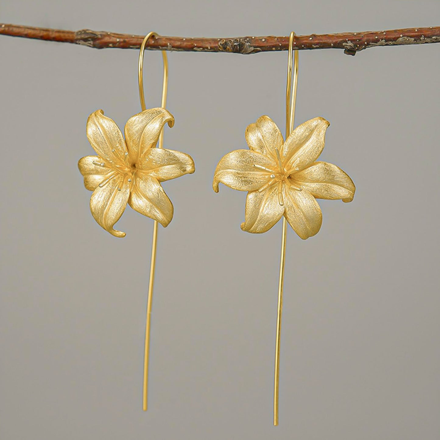 LILY DROP EARRING