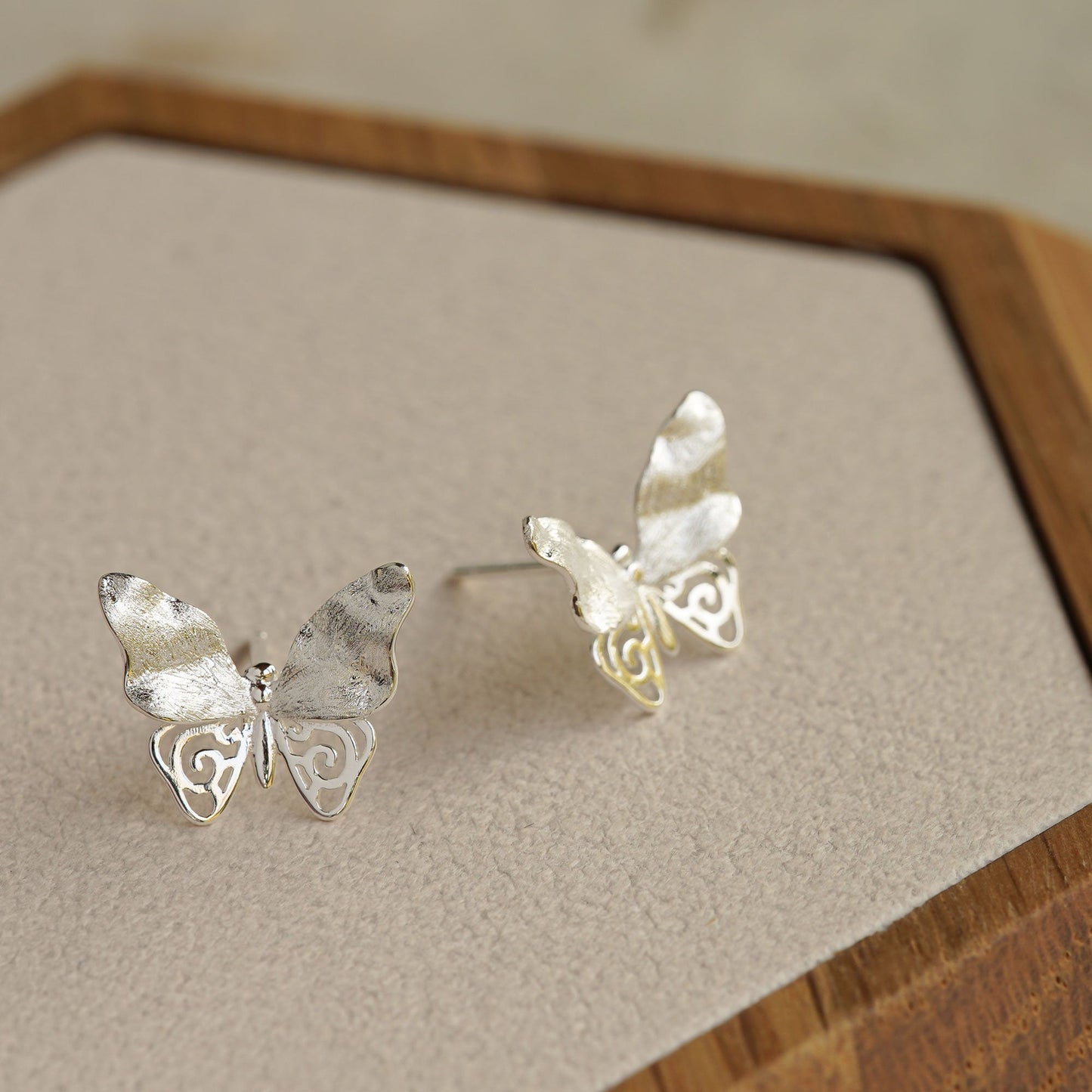 BUTTERFLY EARRINGS