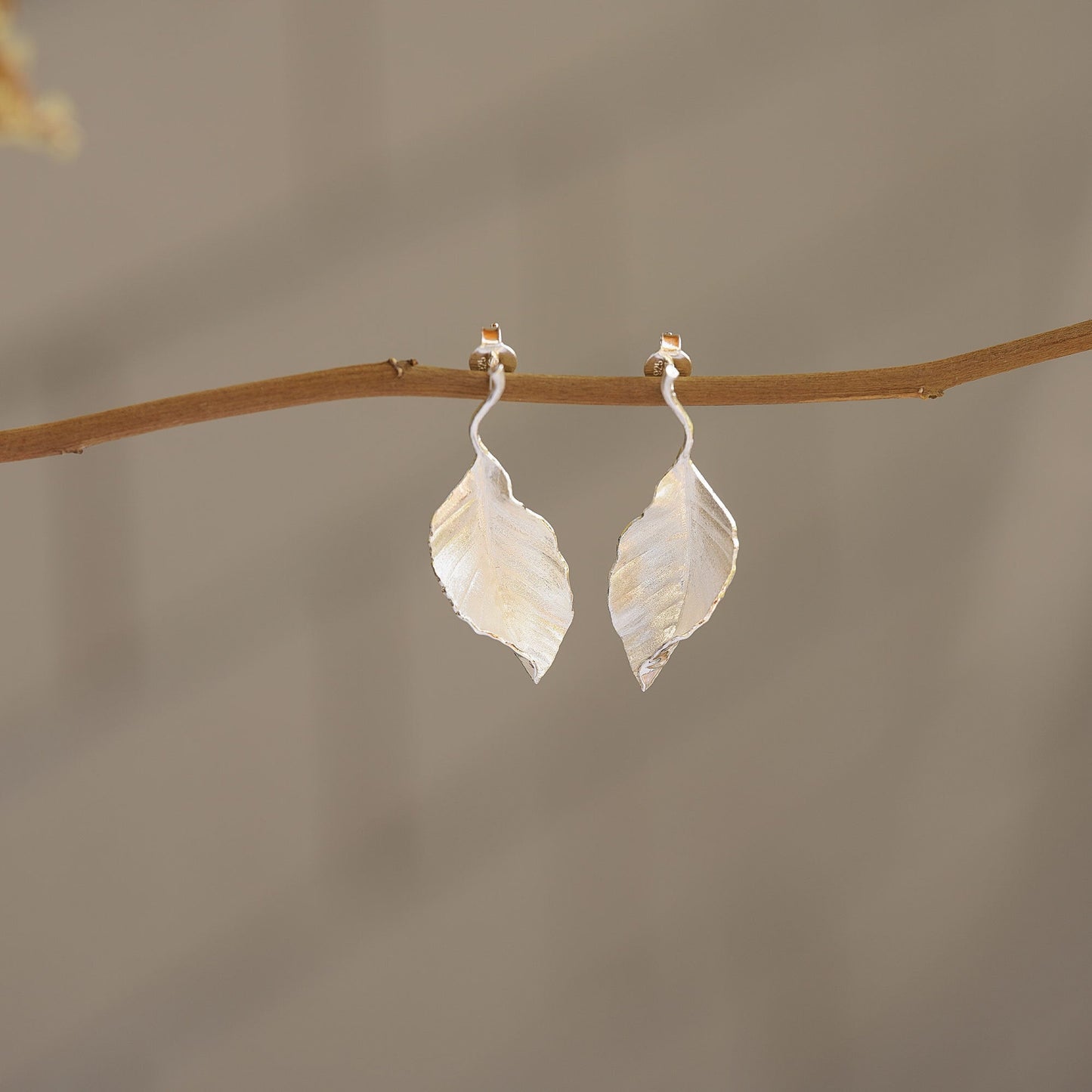 LEAF DROP EARRINGS