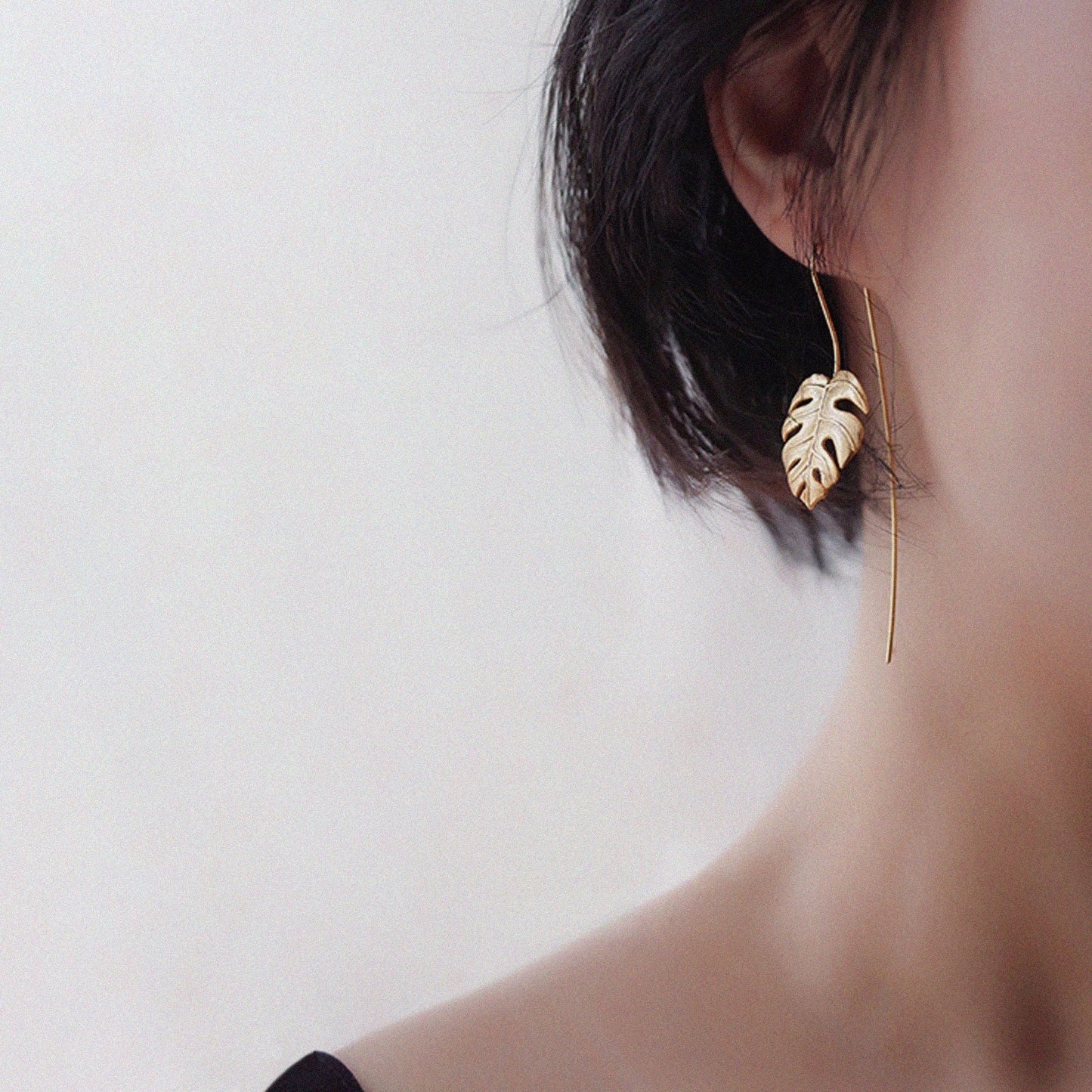 MONSTERA EARRING