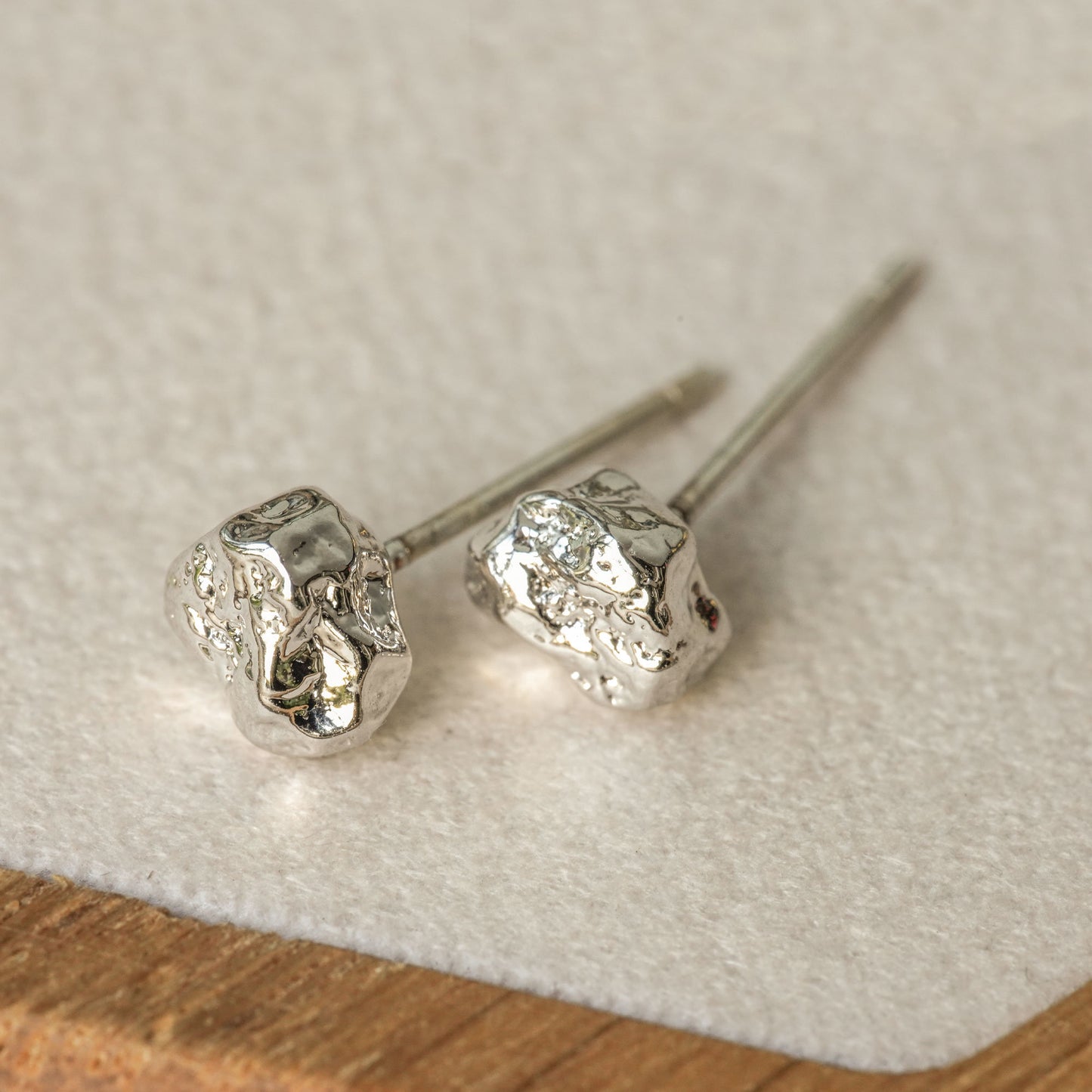 STONE EARRINGS