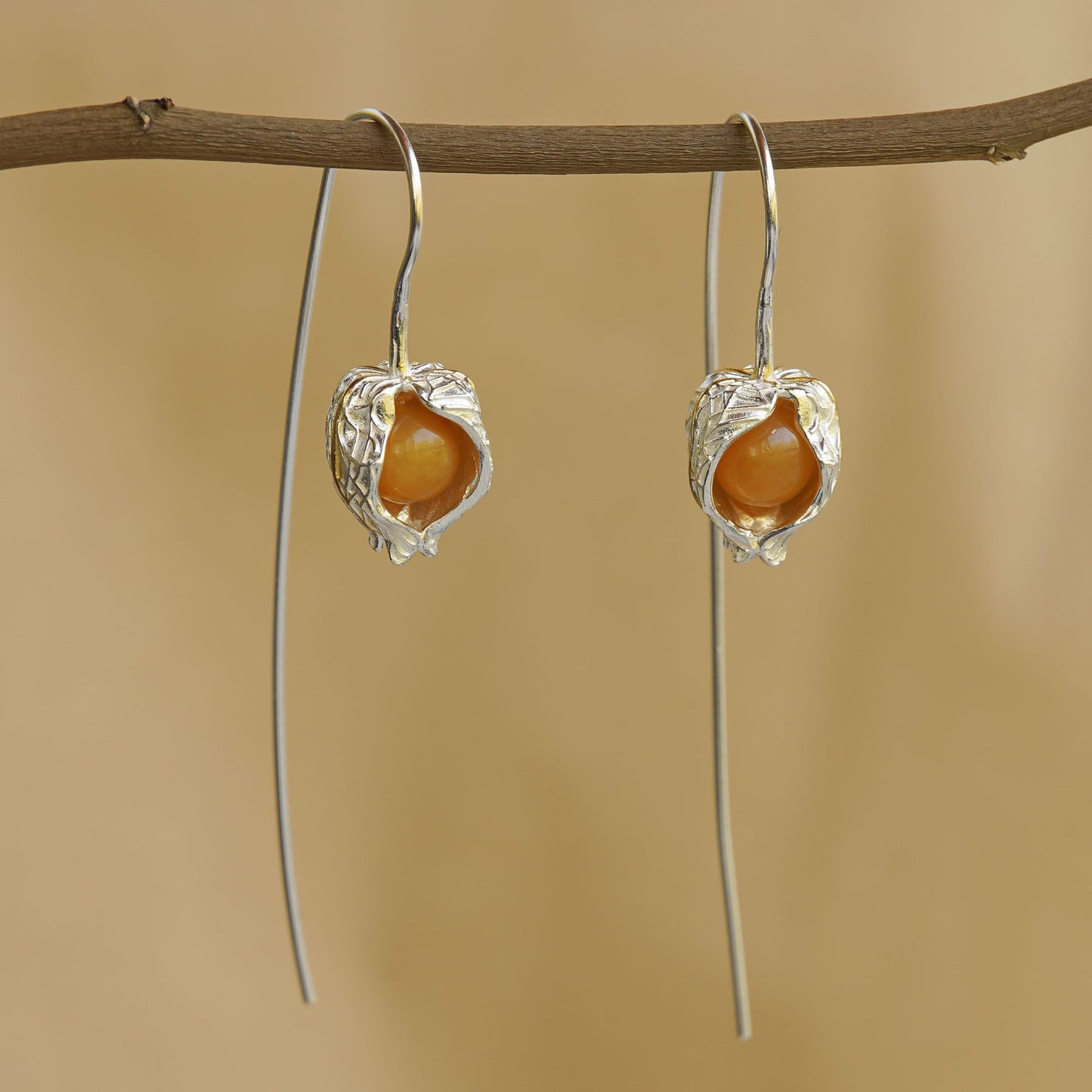 GOLDEN BERRY EARRING