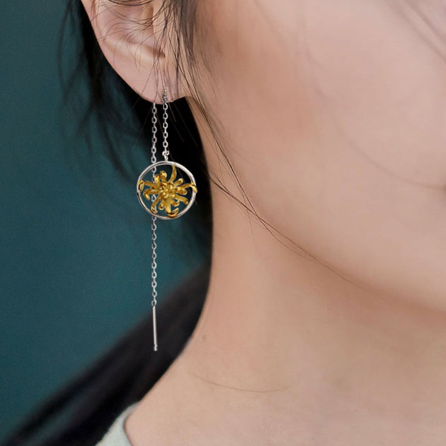 CHRYSANTHEMUM EARRING