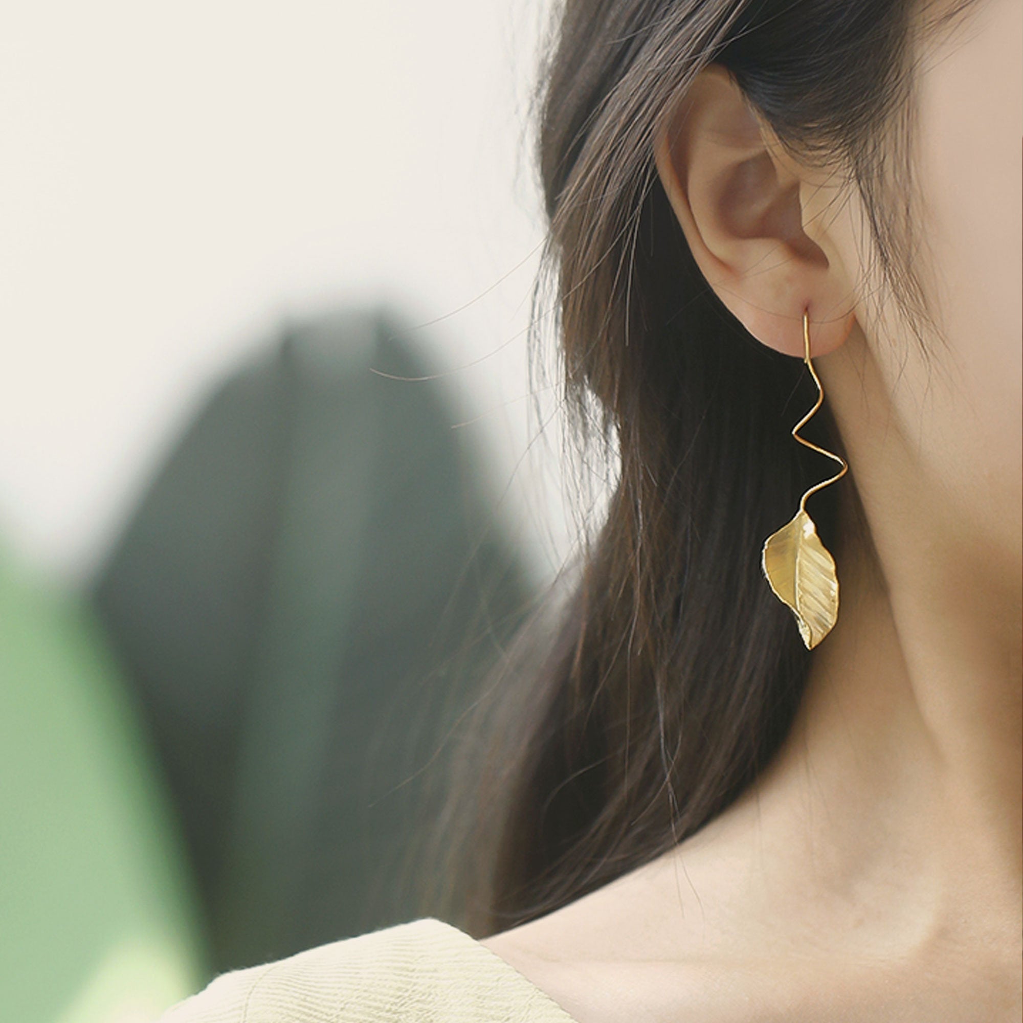 Leaf dangle earrings with long natural silhouette